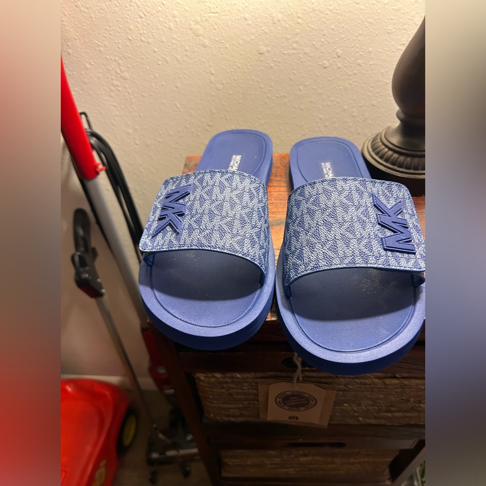 Michael Kors Women Signature Slides